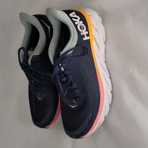 Hoka One One Clifton 7